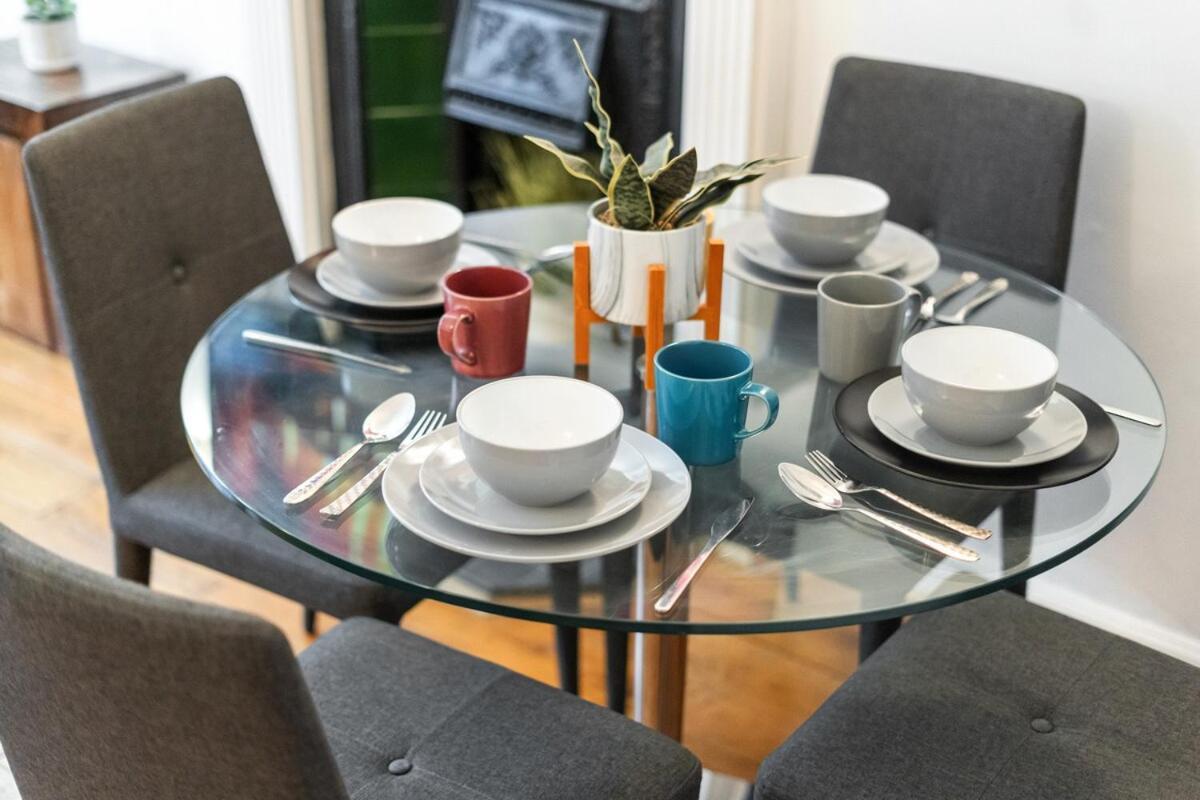 Stylish 2 Bedroom On Marylebone High St Londra